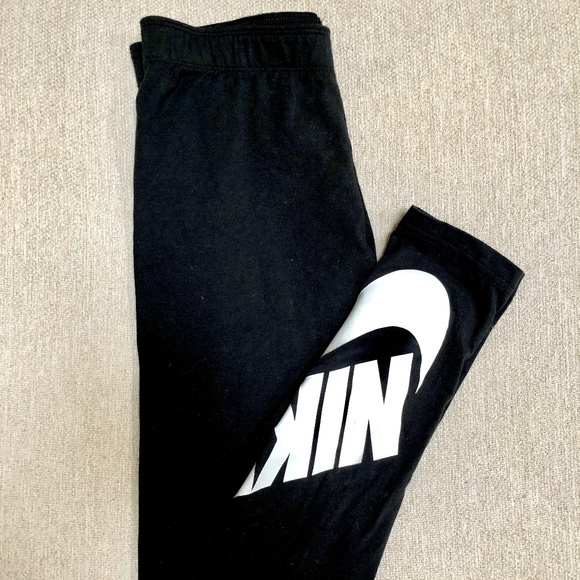 Nike Leg-A-See Legging - Picture 2 of 5